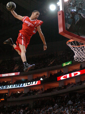 天津战辽宁大名单：姜宇星首秀，莫兰德、林庭谦、詹姆斯在列（天津vs辽宁出场名单：姜宇星迎首秀，莫兰德、林庭谦、詹姆斯皆在列）