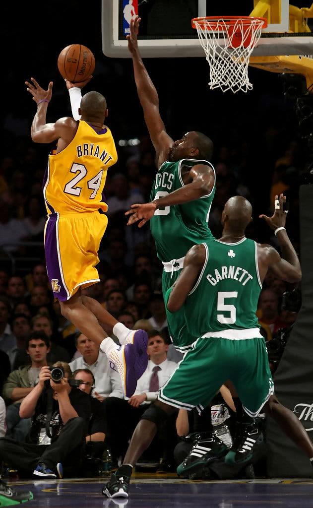 杨瀚森8+4+3 开拓者不敌雷霆；湖人险胜爵士（杨瀚森8分4板3助，雷霆擒开拓者；湖人惊险击退爵士）