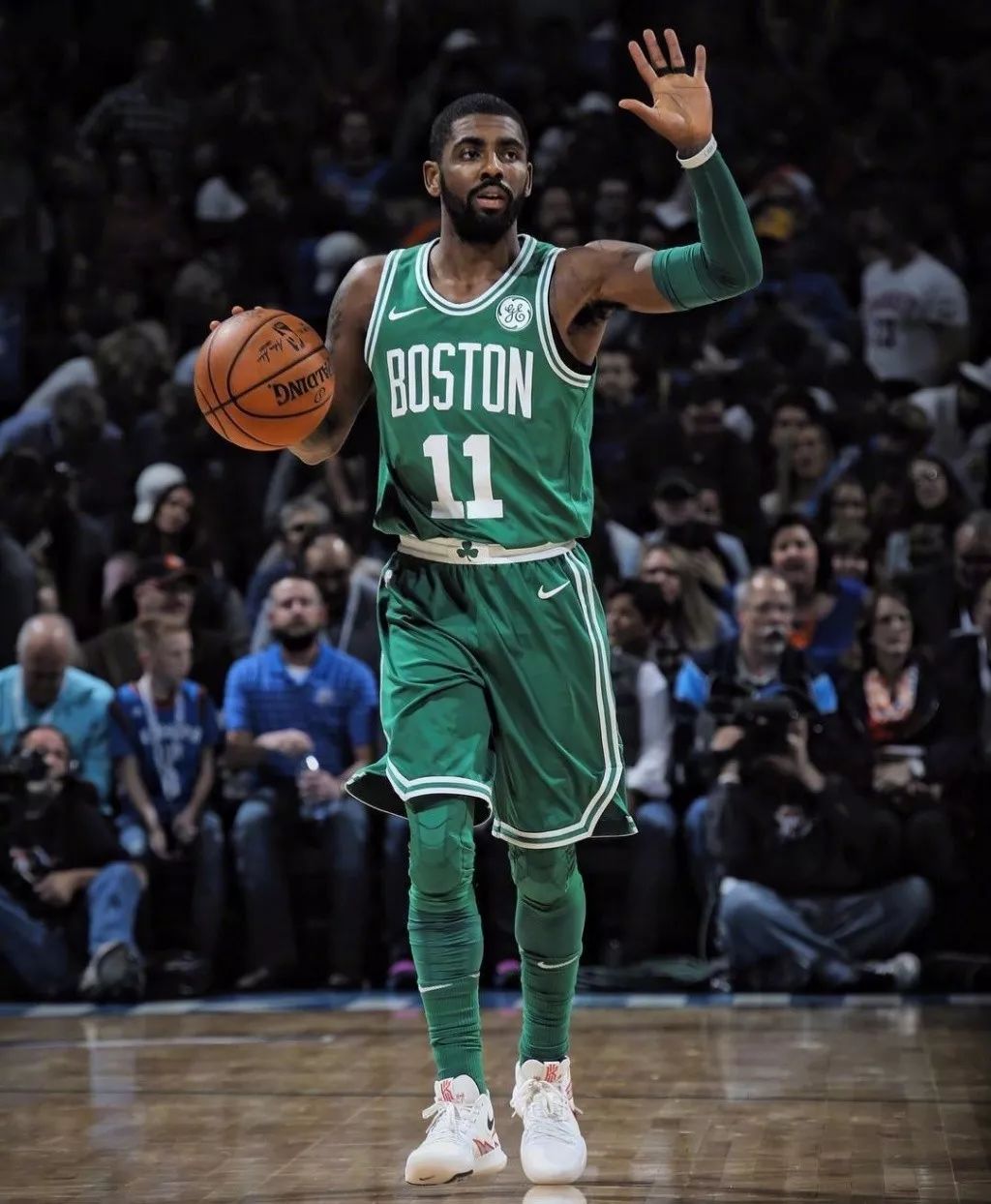 英超积分榜更新：曼城榜首压力加大,（英超积分新态势：曼城领跑压力升级）