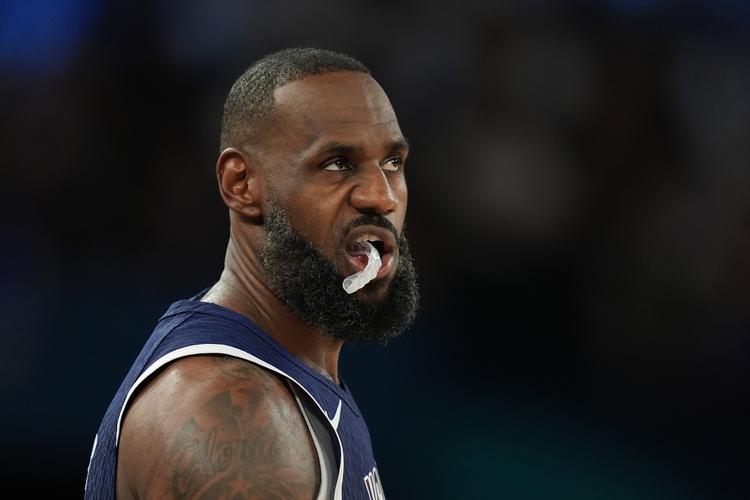 每体：孔德本赛季状态不佳，伊尼戈离队后巴萨防线表现不稳（每体：孔德状态低迷，伊尼戈走后巴萨后防稳定性下滑）