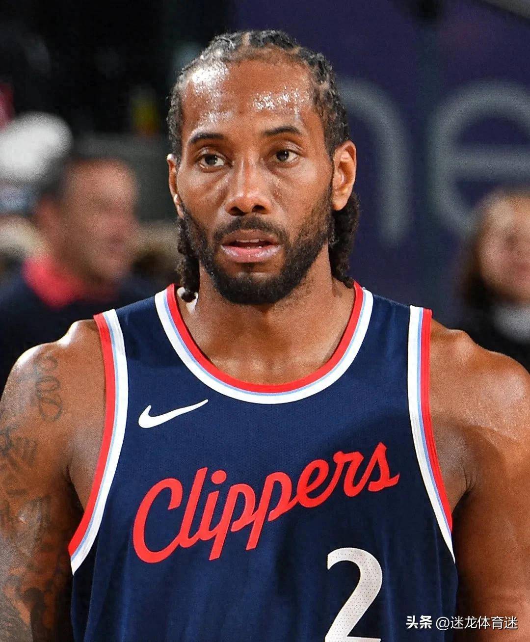 阿里纳斯： KD两个冠军是抱团来的，库里才是实打实的四个总冠军！（阿里纳斯：杜兰特两冠靠抱团，库里四冠货真价实）