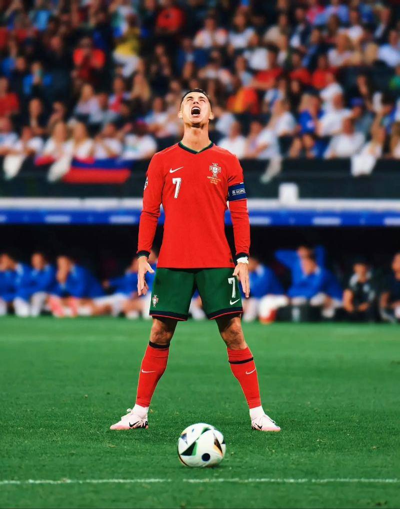 德甲官博祝贺邵佳一：期待邵佳一带领中国国家队走向更高舞台（德甲官博向邵佳一致贺：期待他率国足迈向更高舞台）