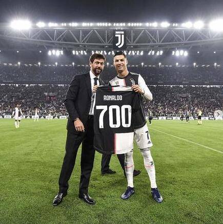 野性不可驾驭，美女球员莱曼晒大尺度艺术照（莱曼释出大胆艺术写真，尽显不羁气质）