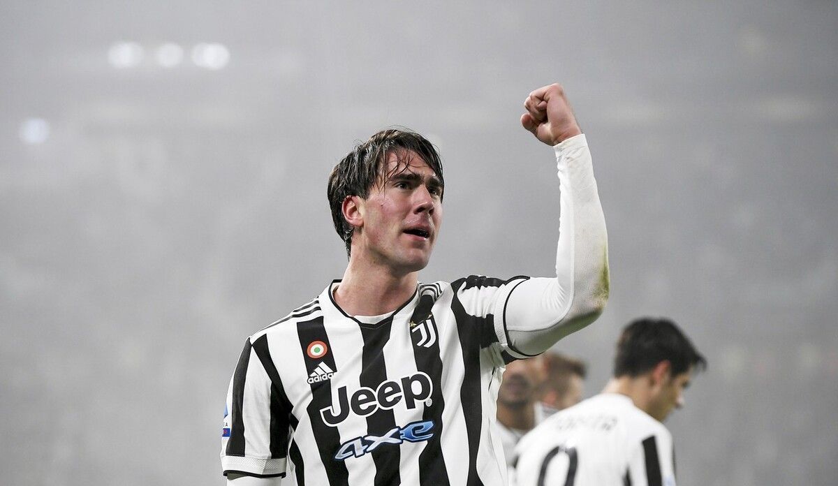 都体：尤文正在考虑冬窗追扎卡，桑德兰要价2000万欧