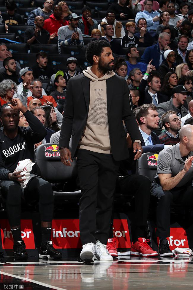 马雷斯卡：埃斯特旺像个旧时代的孩子，他不沉迷于手机和社媒（马雷斯卡：埃斯特旺有旧时代气质，不迷恋手机与社媒）